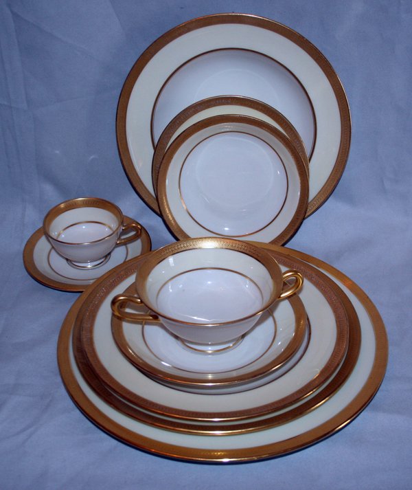 LENOX GOLD-BANDED DINNER SERVICE, 198 PIECES: "LENOX GOLD-BANDED DINNER SERVICE, 198 PIECES, H TWO PATTERNS:Porcelain dinner service with gold-banded rims, including 18 dinner plates, Dia.10 1/2"", 14 luncheon plates, Dia.9"", 14 salad plates, Di