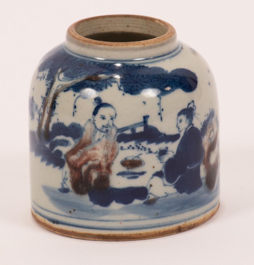CHINESE PORCELAIN JAR 19TH. C  H 2.3" (1 of 3)