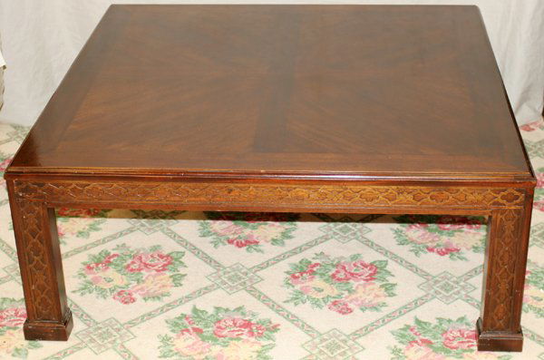 HENREDON CHIPPENDALE WALNUT COFFEE TABLE: HENREDON CHINESE CHIPPENDALE WALNUT COFFEE TABLE, H 17", W 41", L 41":Fretwork design on legs.