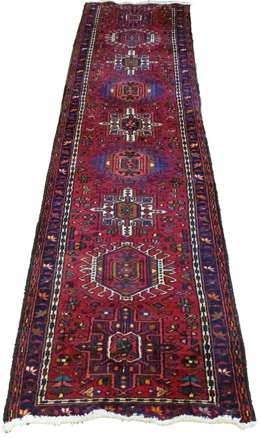 PERSIAN KARAJEH HERIZ WOOL RUNNER, W 2' 6", L 10' (1 of 2)