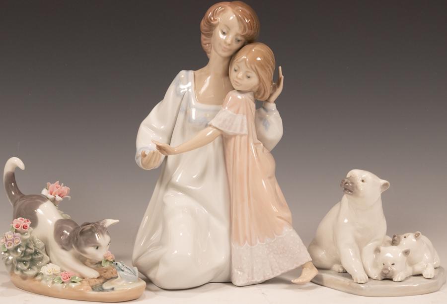 LLADRO PORCELAIN, THREE PIECES: BUENAS NOCHES, CAT, (1 of 10)