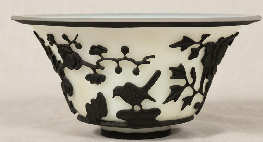 CHINESE OVERLAY CARVED GLASS BOWL, H 3.5" D 7.125" BIRD (1 of 3)