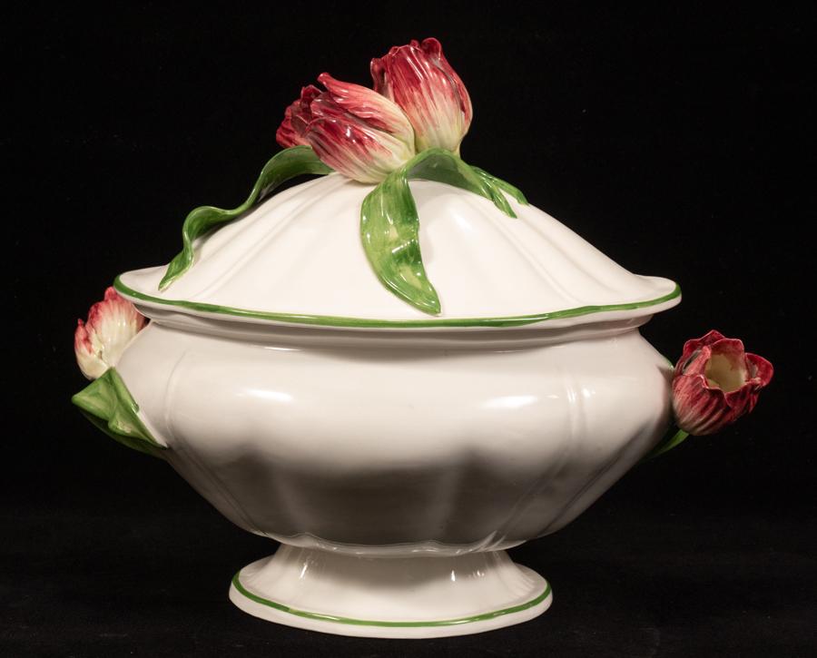 CHELSEA HOUSE CERAMIC LIDDED TUREEN, H 12", L 16" (1 of 8)