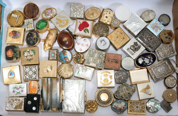 MINIATURE PILL BOXES, STERLING, METAL ENAMEL,: MINIATURE PILL BOXES INCLUDING STERLING, METAL ENAMEL, CINNABAR & MOSAIC, 100 + PCS:Assorted lot includes pill boxes in a variety of materials, sizes and shapes. Included are at least 5 made of silver