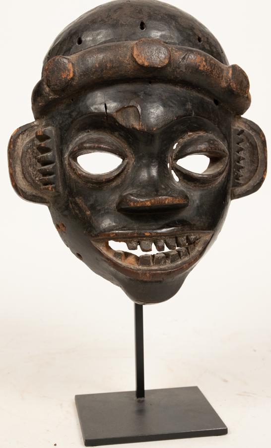 IBIBIO, NIGERIA, AFRICAN CARVED WOOD MASK H 10" W 10" (1 of 3)