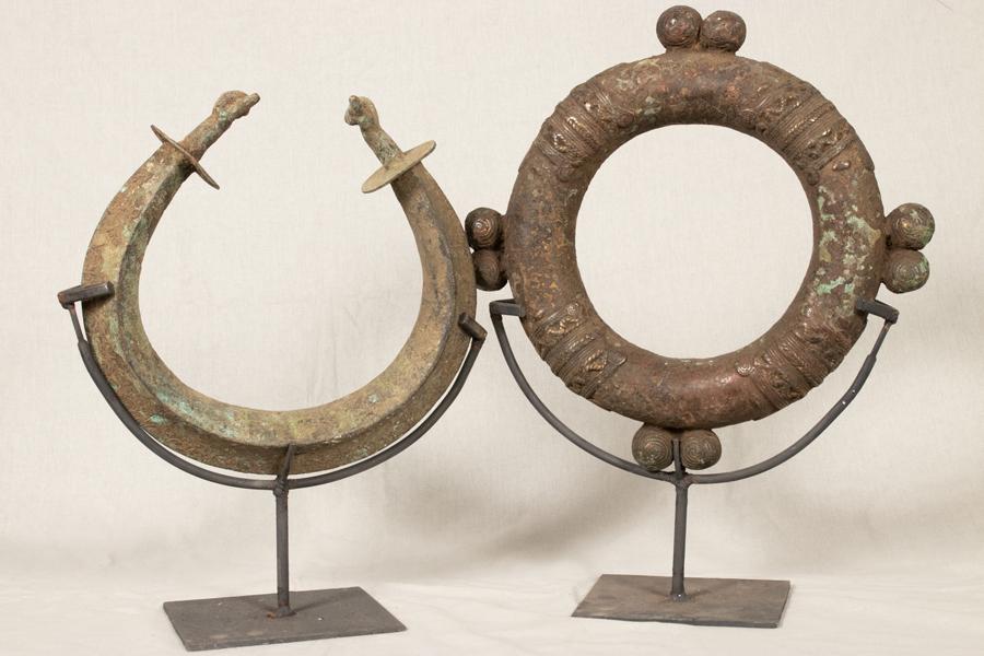 AFRICAN BRONZE CURRENCY 2 PIECES H 17-20" (1 of 3)