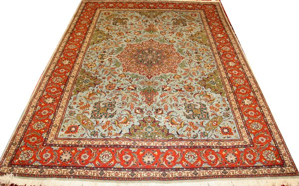 TABRIZ PERSIAN RUG, C. 1970, 11' 0" X 8' 0": TABRIZ PERSIAN RUG, C. 1970, 11' 0" X 8' 0":