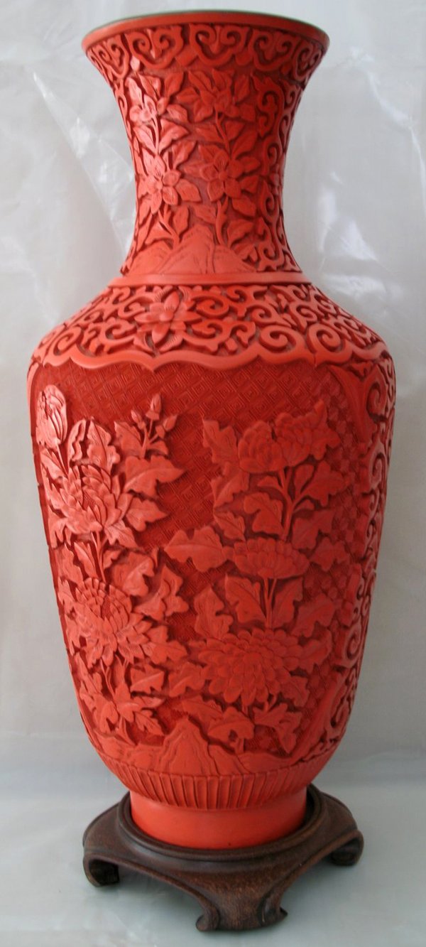 CHINESE CINNABAR VASE, H 15 1/2", DIA 6 1/2": CHINESE CINNABAR VASE, H 15 1/2", DIA 6 1/2":On a separate wood base.