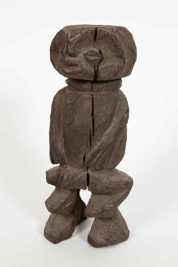 MAMBILA, NIGERIA, AFRICAN CARVED WOOD STANDING MALE: MAMBILA, NIGERIA, AFRICAN CARVED WOOD STANDING MALE FIGURE, EARLY 20TH CENTURY, H 12" W 4.5" D 4.5 Estate of Jack Faxon, Birmingham, MI. Michigan Senator and creator of the Michigan Council for the Ar