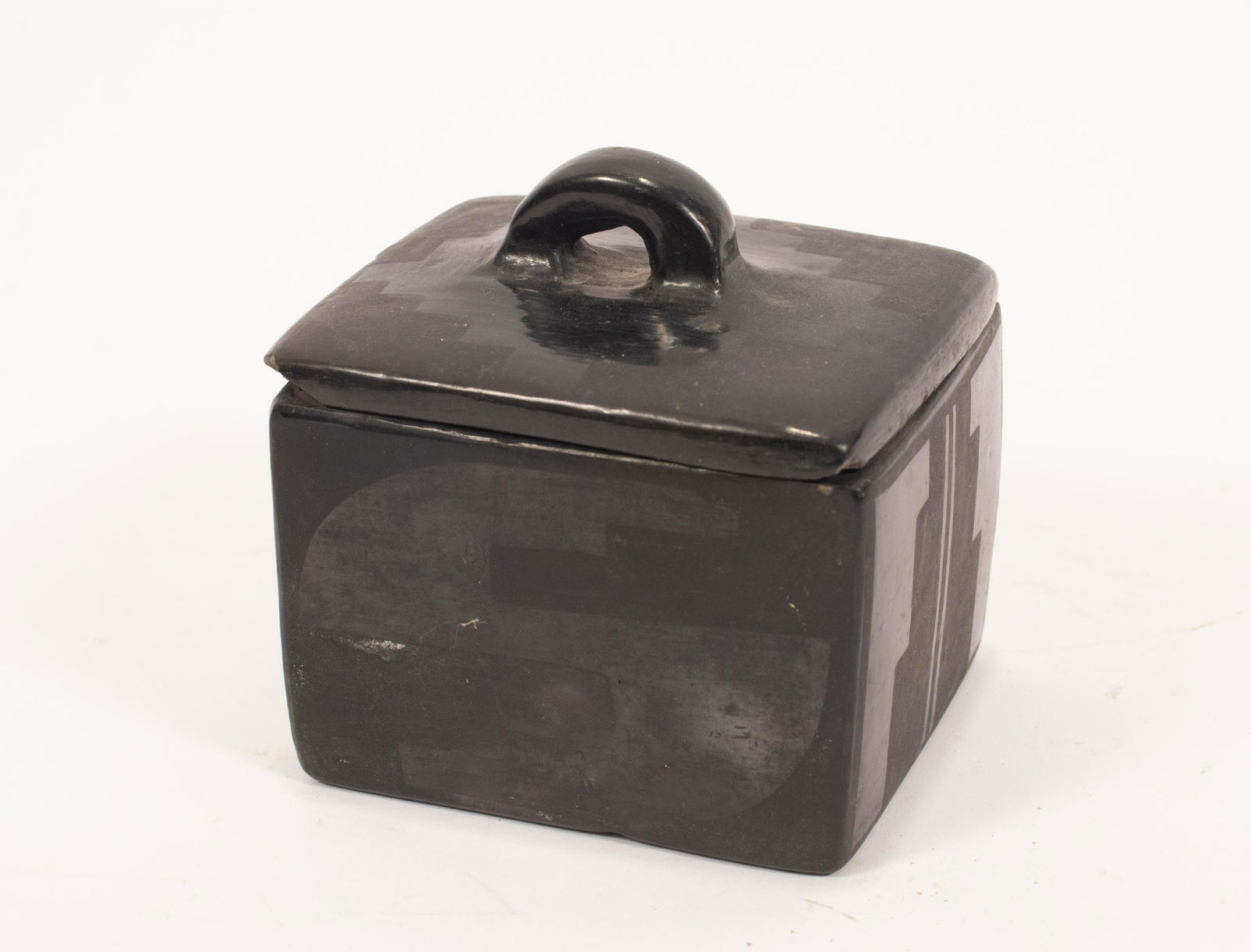 ROMONA, SANTA CLARA POTTERY COVERED BOX, H 4", L 3.5" (1 of 7)