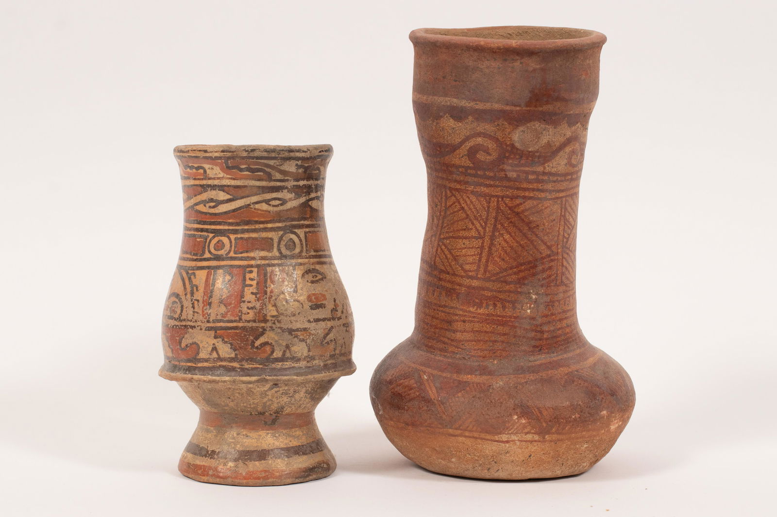 NATIVE AMERICAN POTTERY VASES 19TH C. 2 PCS H 7" W 9" (1 of 11)