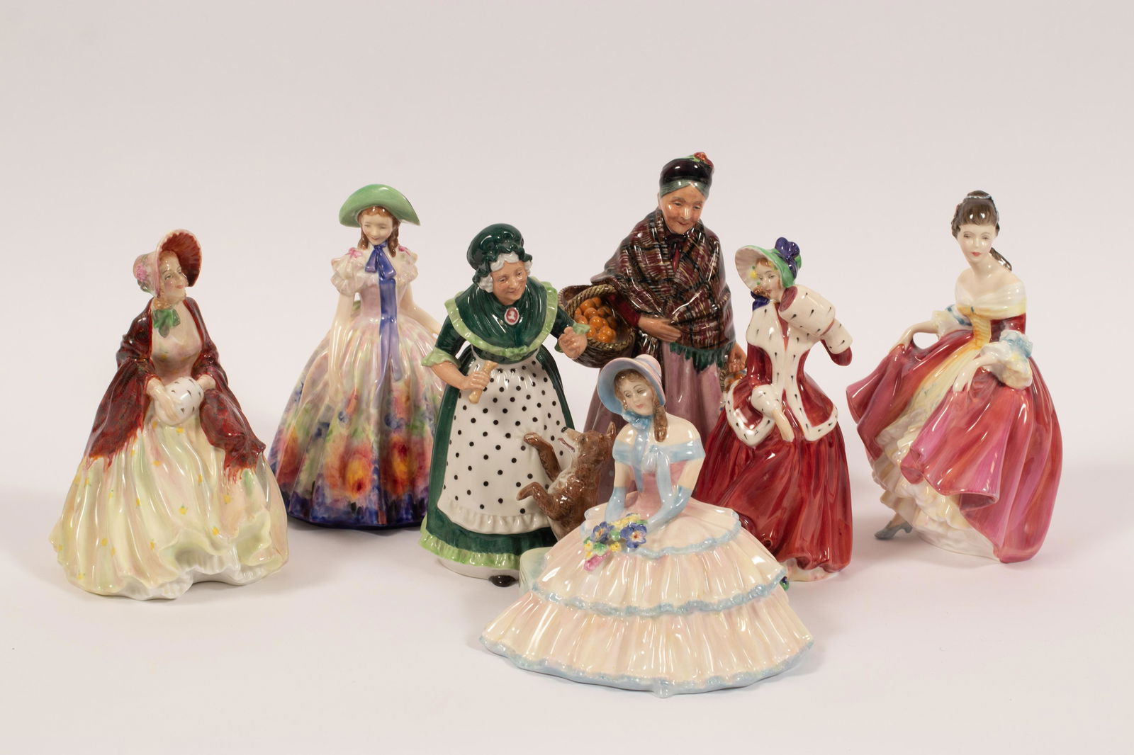 ROYAL DOULTON FIGURES 7 PCS (1 of 20)