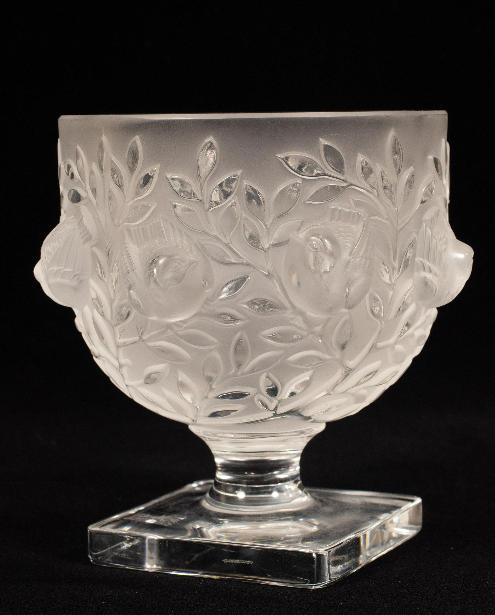 LALIQUE VASE, "ELIZABETH" H 5 3/8" (1 of 4)