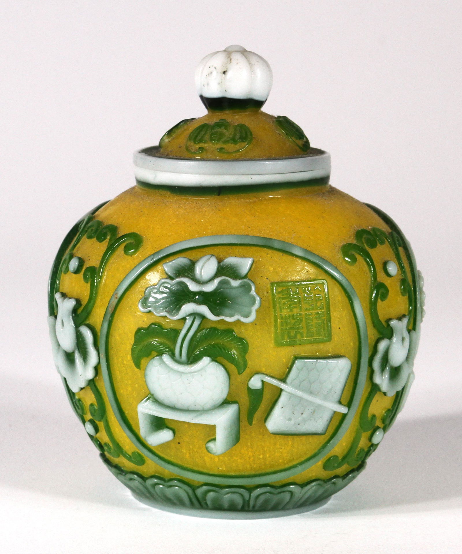 CHINESE CAMEO GLASS COVERED JAR H 4" DIA 3.25" (1 of 7)