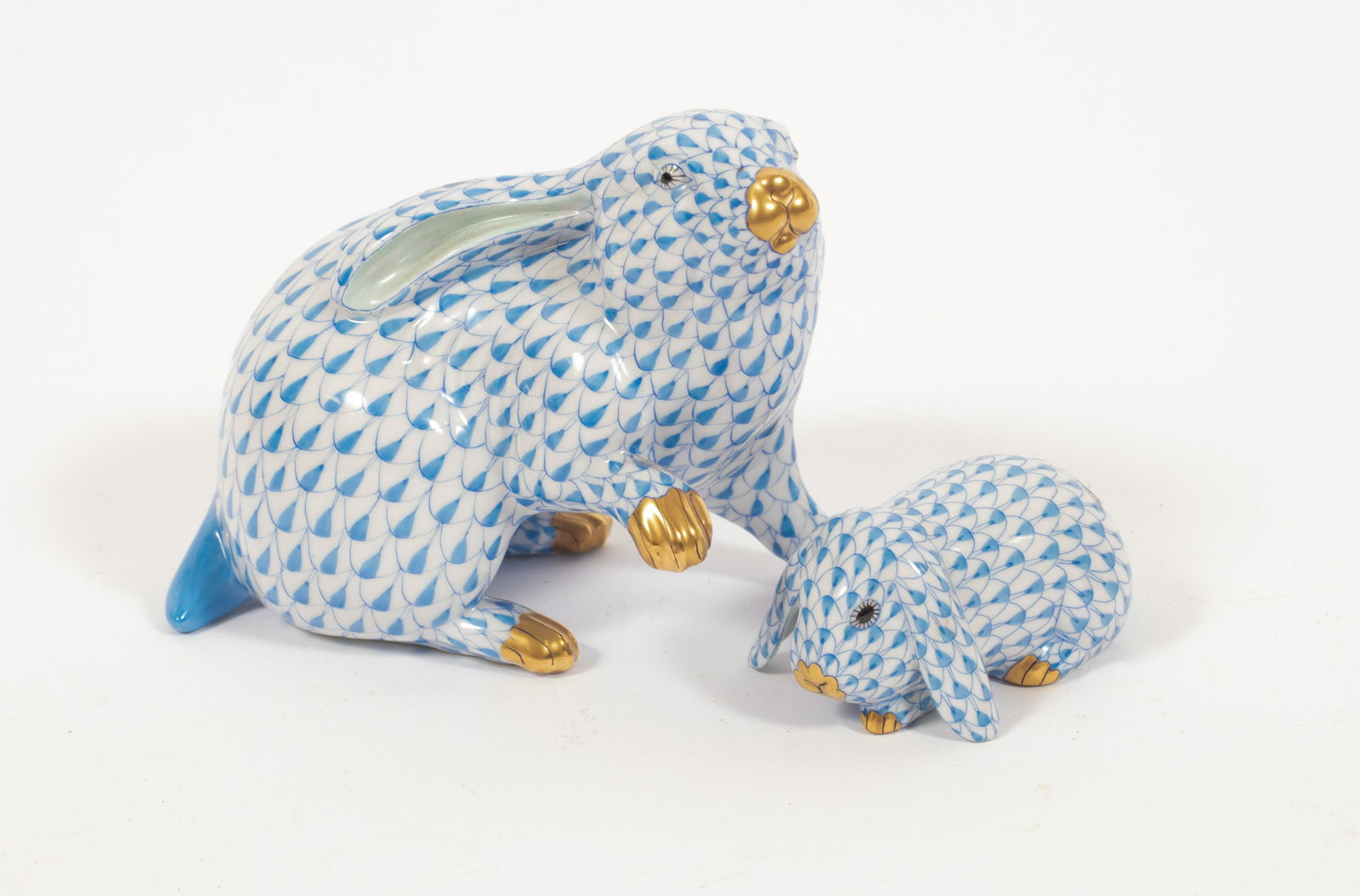 HEREND 'FISHNET' PORCELAIN BUNNY FIGURINES, 2 PCS, H (1 of 9)