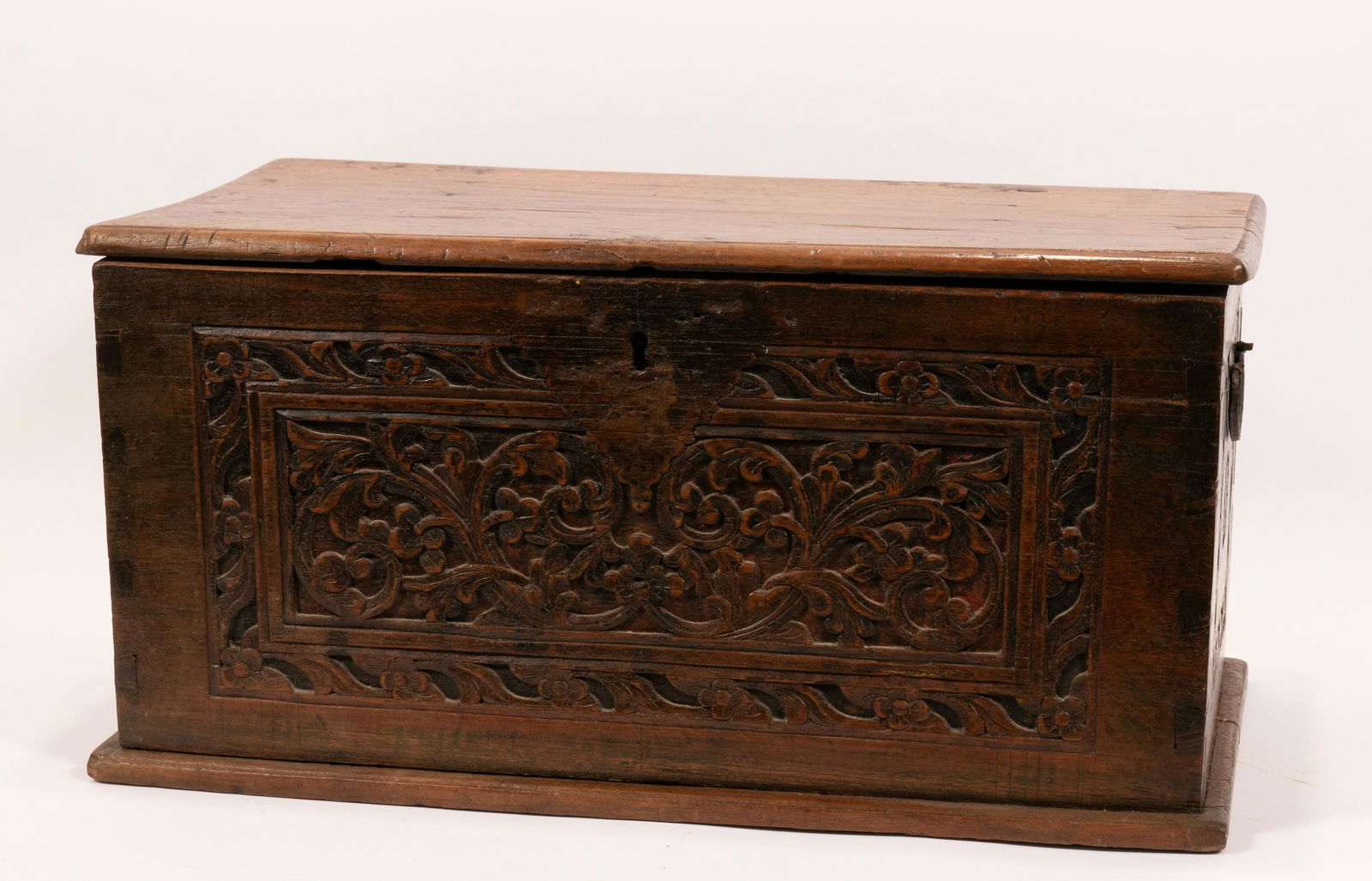 ENGLISH CARVED OAK AND WROUGHT IRON TRUNK 19TH C.  H (1 of 8)