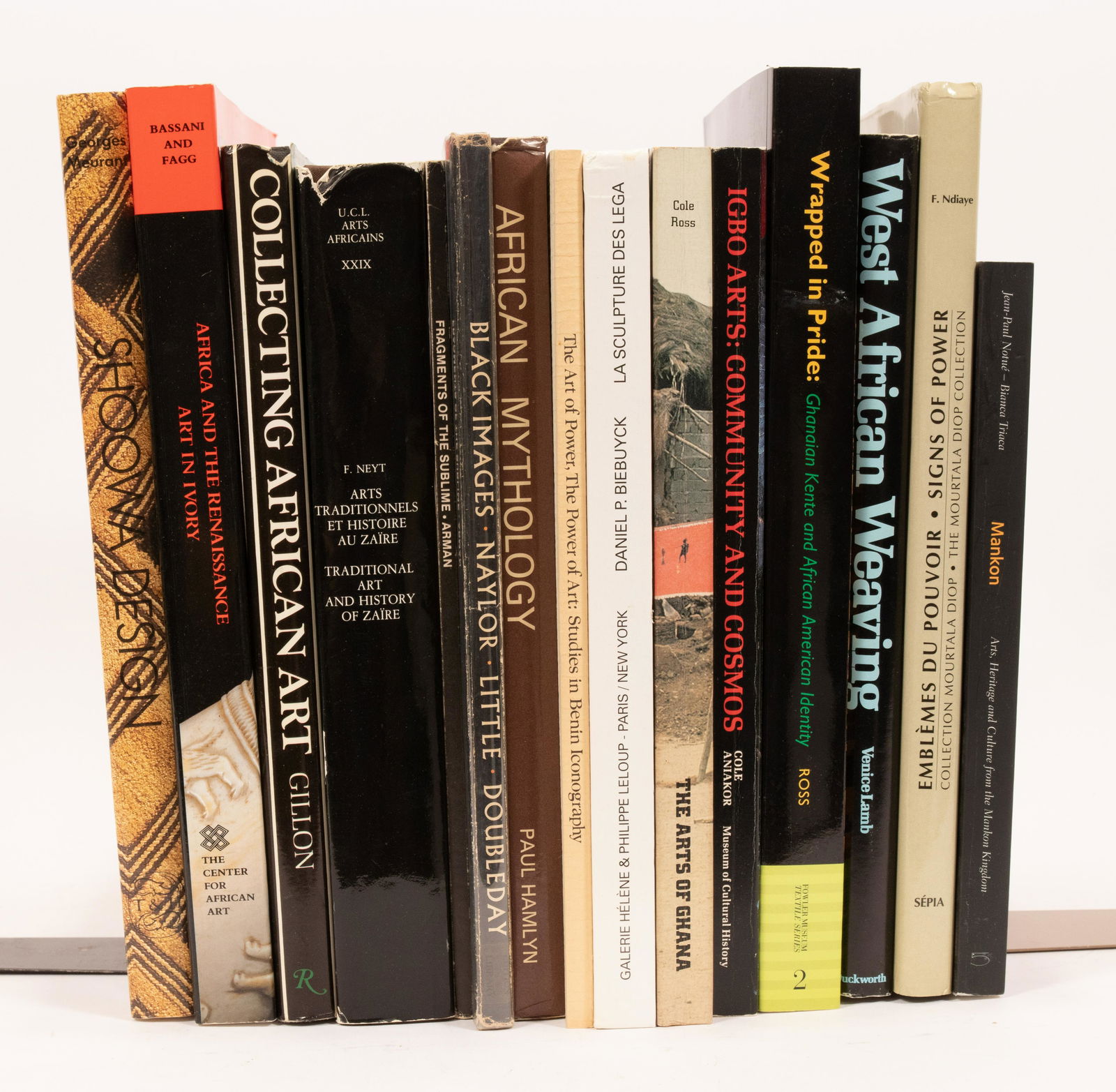 AFRICAN ART HISTORY & REFERENCE BOOKS, 15 PCS (1 of 4)