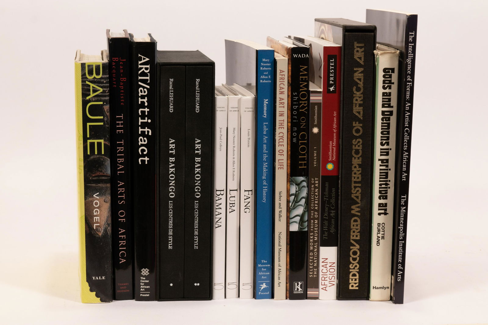 AFRICAN ART HISTORY & REFERENCE BOOKS, 16 PCS (1 of 4)