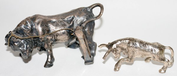 SILVER FIGURES OF BULLS, TWO, L 5" & 3 1/2"