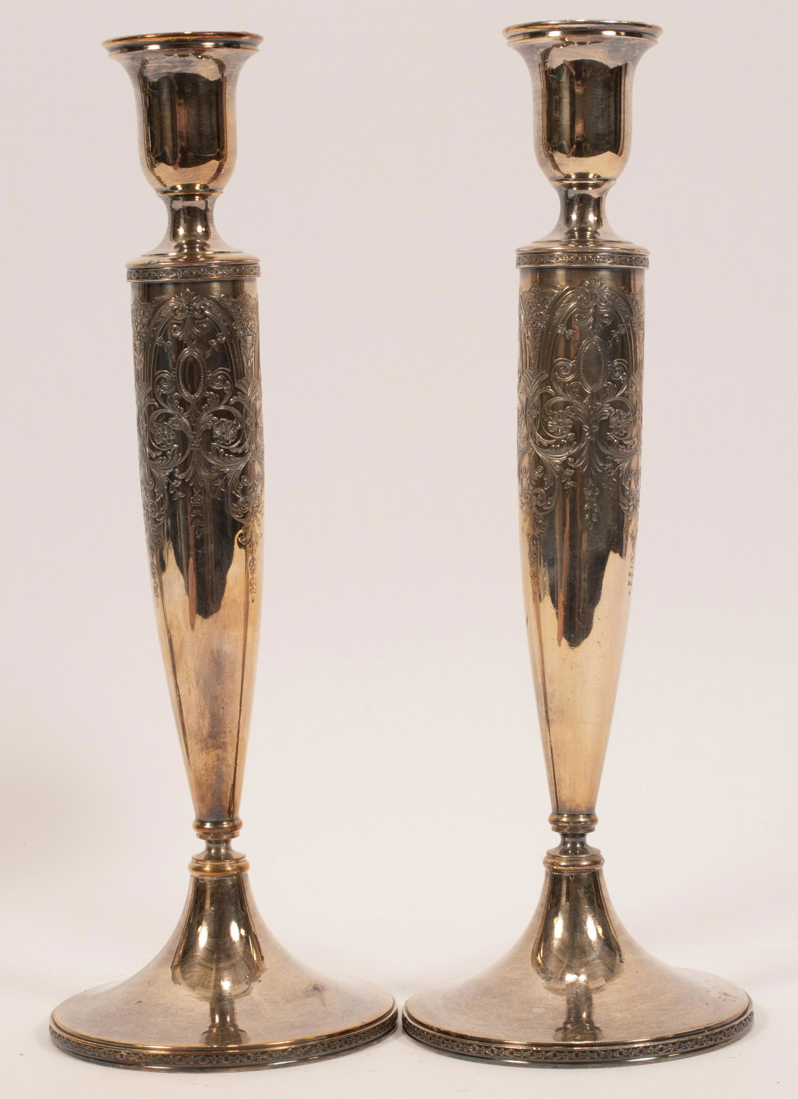 WILCOX SILVER PLATE CANDLESTICKS, PAIR, H 11" (1 of 5)