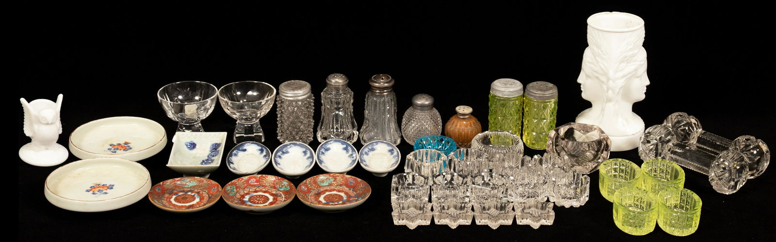 AMERICAN PATTERN GLASS & SANDWICH GLASS S & PEPPER (1 of 9)