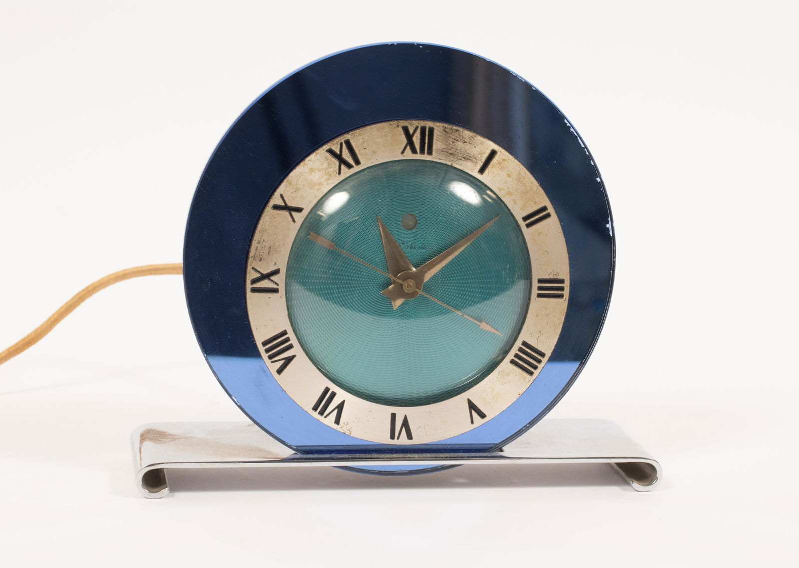 TELECHRON ELECTRIC SHELF CLOCK, H 6.5", W 7.25" (1 of 3)