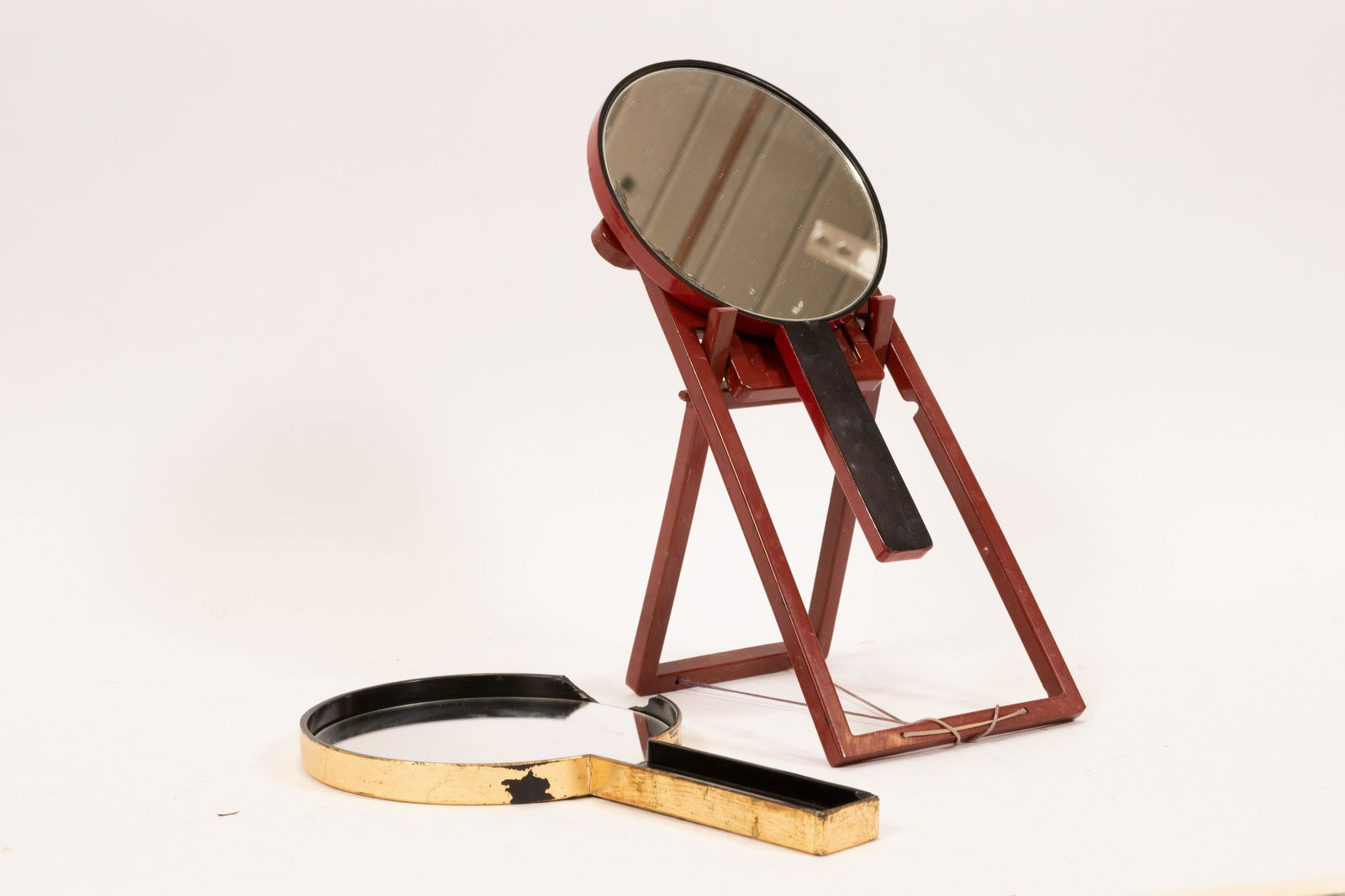 JAPANESE LACQUER CASE WITH HAND MIRROR  L 11", ON EASEL (1 of 5)