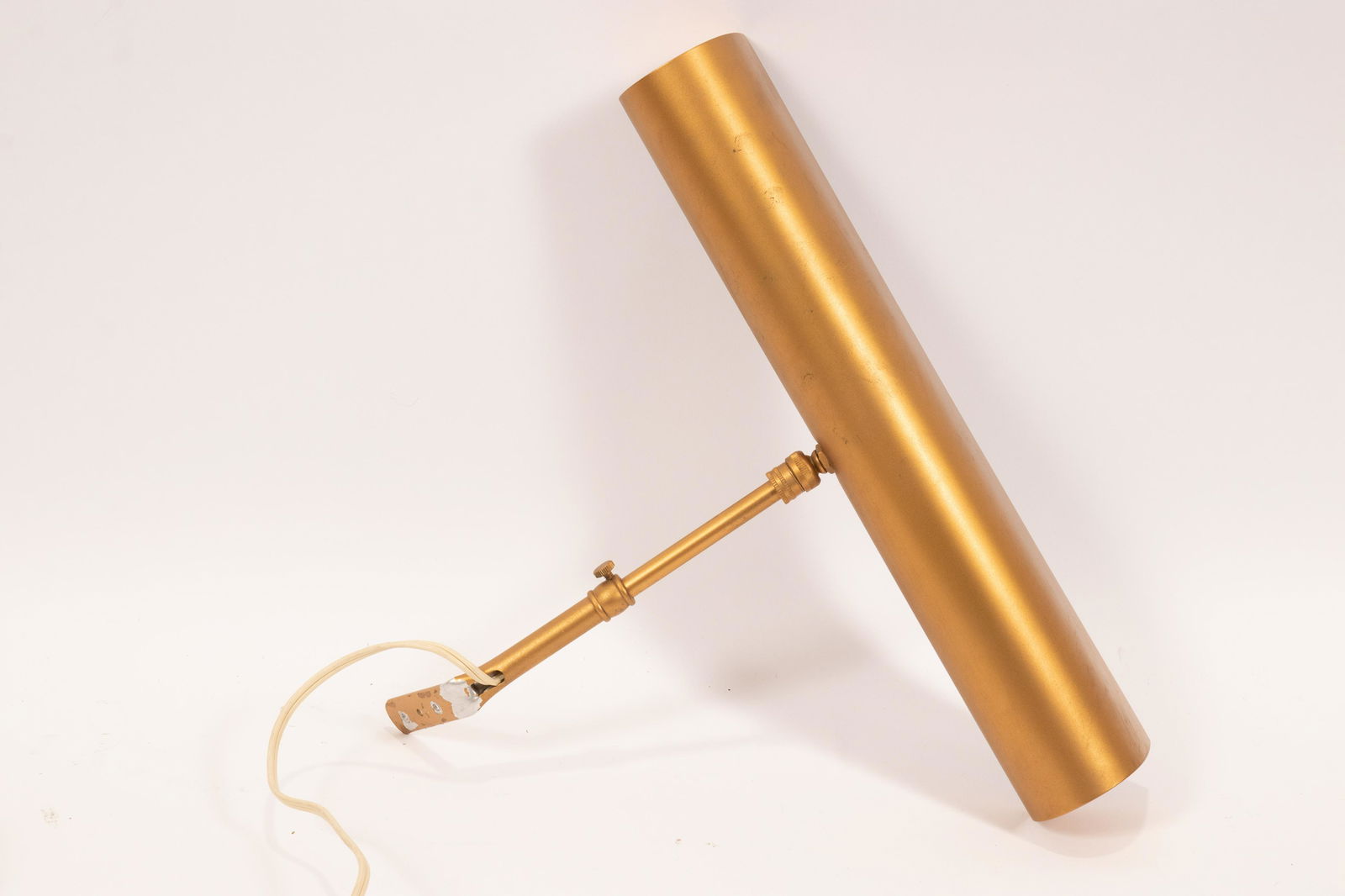 PAINTING VIEWING LIGHT (1 of 3)