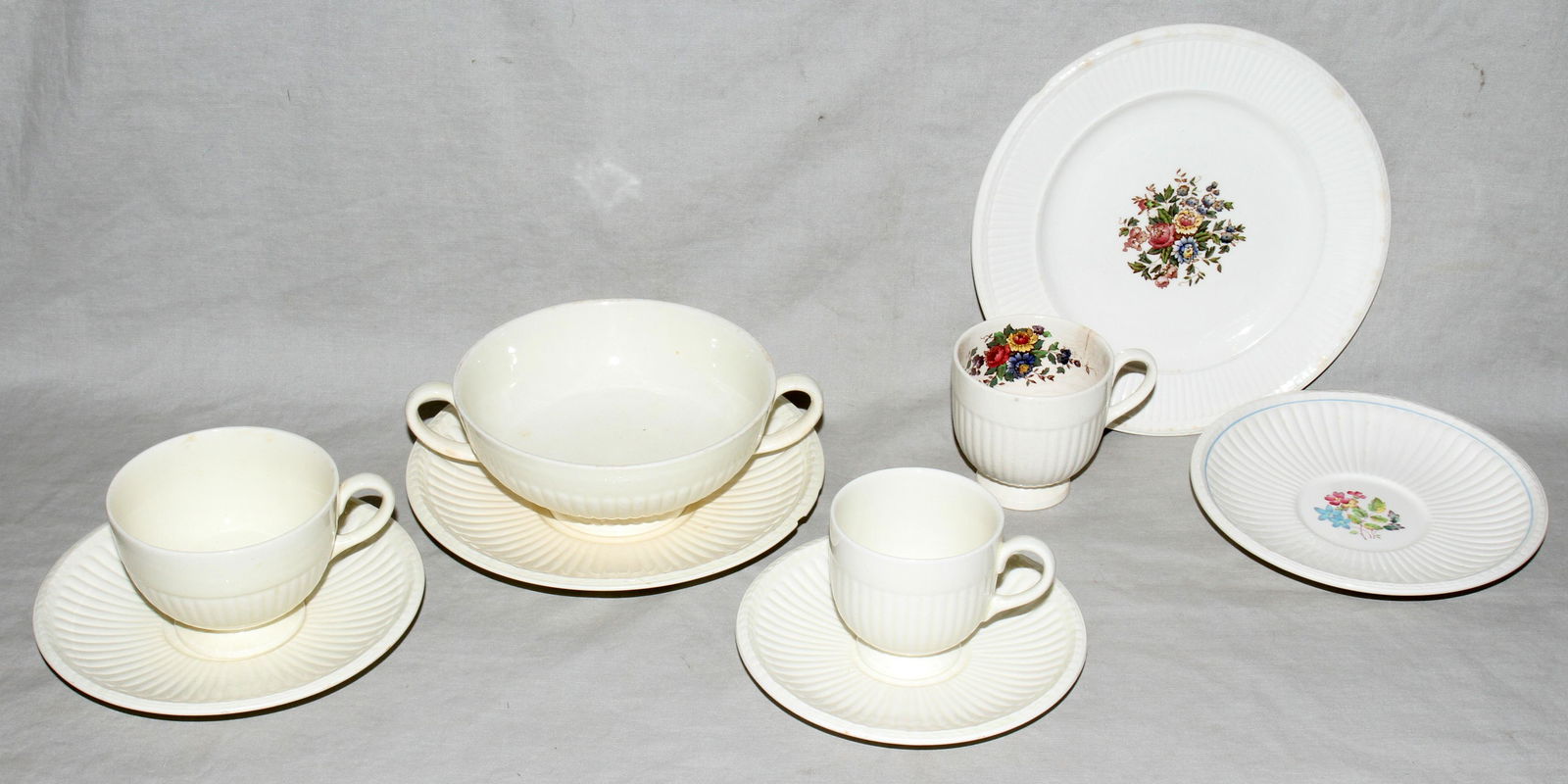 WEDGWOOD "EDME" PATTERN, PART CHINA SERVICE, 87 PCS. (1 of 1)
