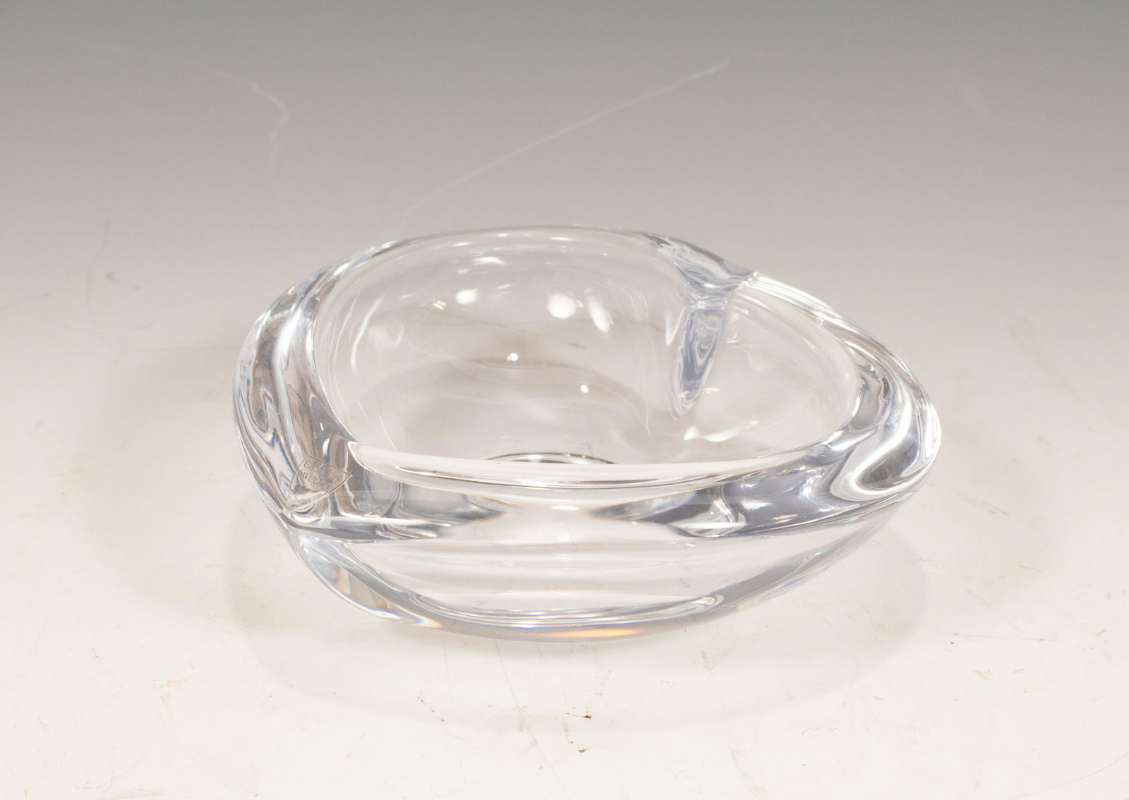 ORREFORS 'AMOUR' CRYSTAL HEART FORM DISH, H 2", DIA 6" (1 of 3)