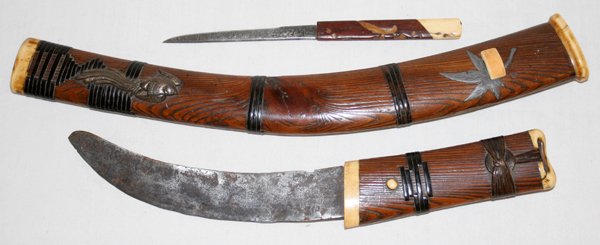 JAPANESE SHORT SWORD & TSUKA (SMALL KNIFE), : JAPANESE SHORT SWORD & TSUKA (SMALL KNIFE), 19TH C, L 4" & 7" BLADES:includes short sword a small knife (Tsuka) that mounts in scabbard; both are used in traditional tea ceremony; bone pommel at base 