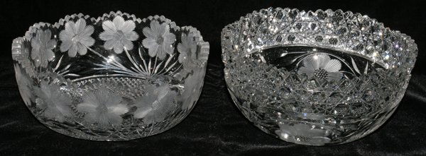 INTAGLIO CUT GLASS BOWLS, TWO, DIA 8": INTAGLIO CUT GLASS BOWLS, TWO, DIA 8":Round shape, H.4", Dia.8".