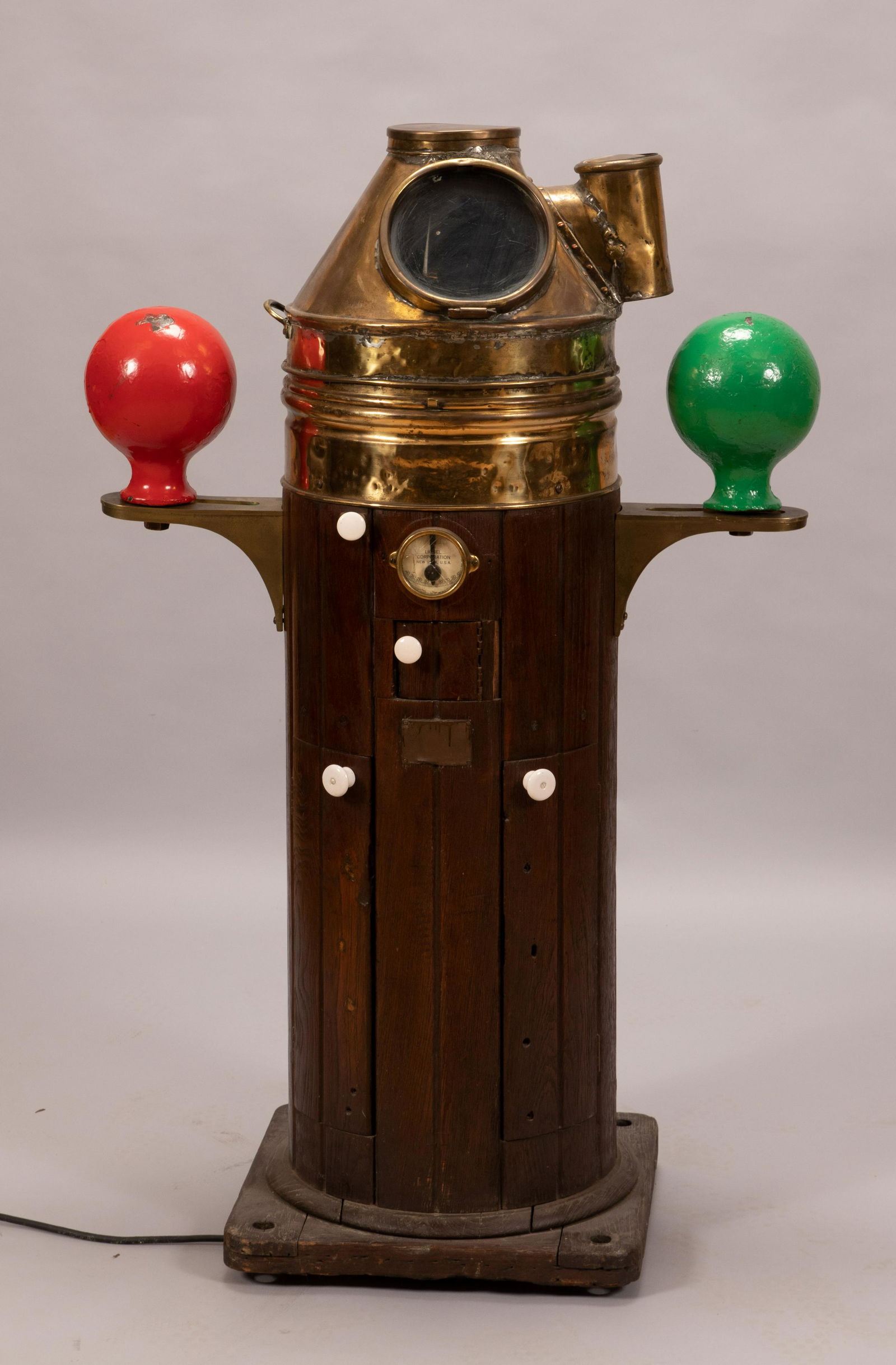 E.S RITCHIE & SONS  BRASS AND WOODEN  SHIPS BINNACLE H (1 of 12)