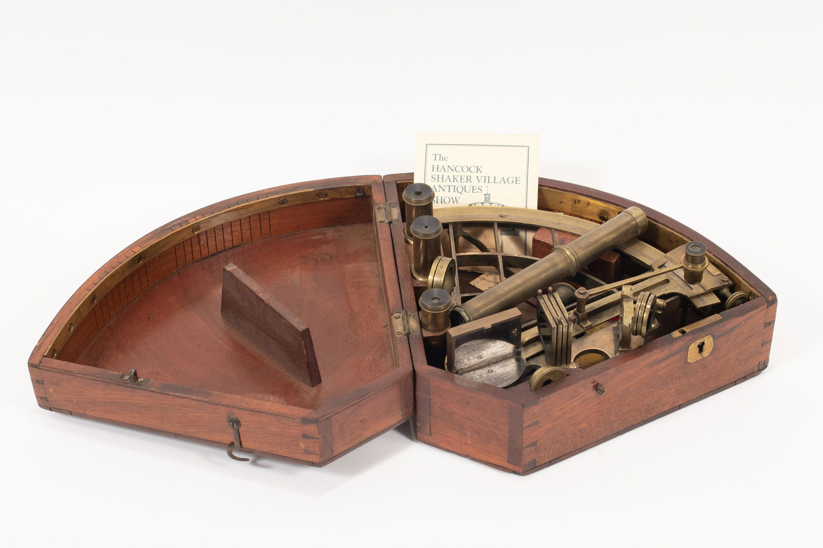 BRITISH MANUFACTURED BRASS SEXTANT, MID 19TH C., H 4" W (1 of 2)