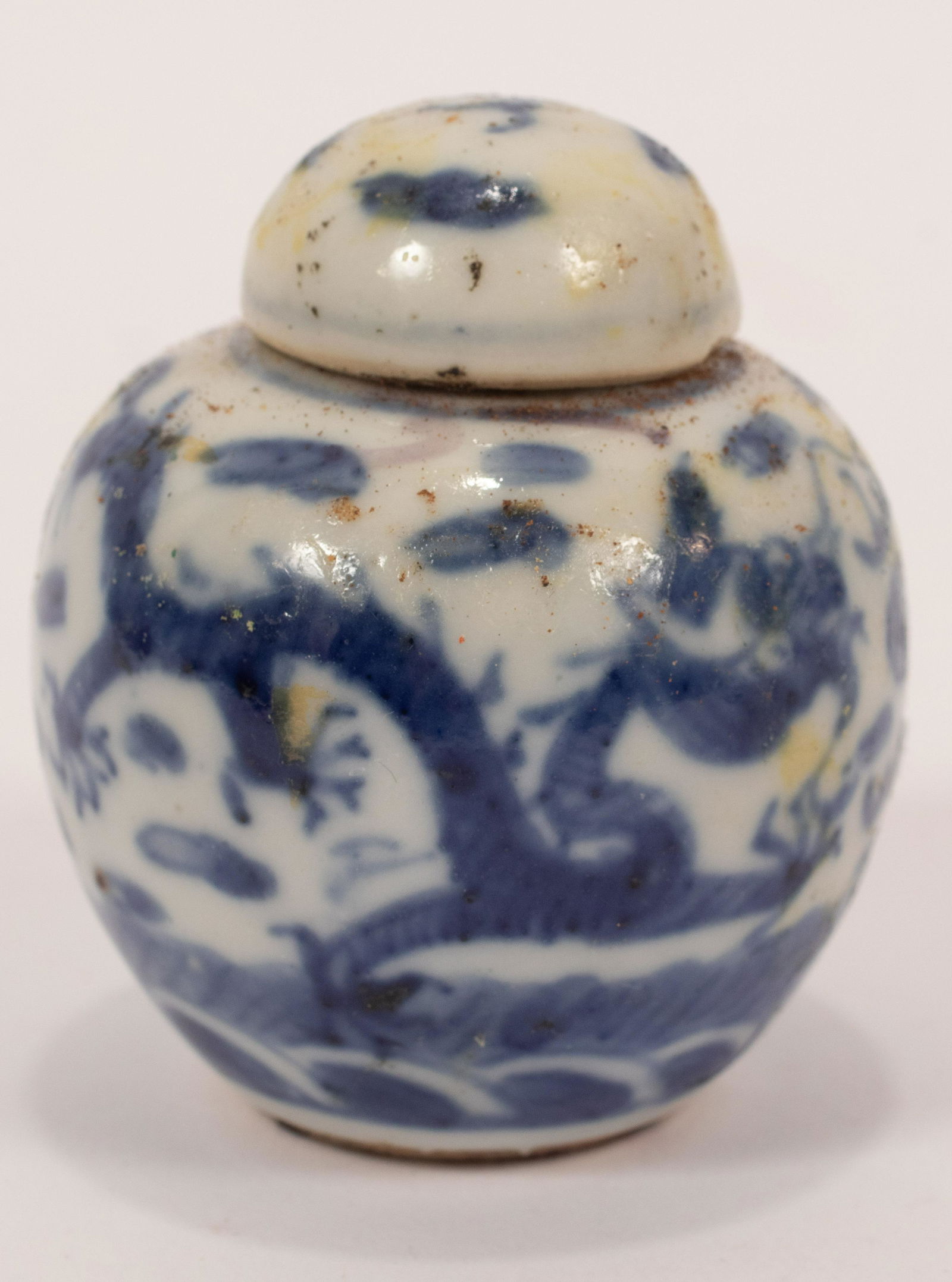 CHINESE BLUE AND WHITE CANTON PORCELAIN COVERED GINGER (1 of 4)