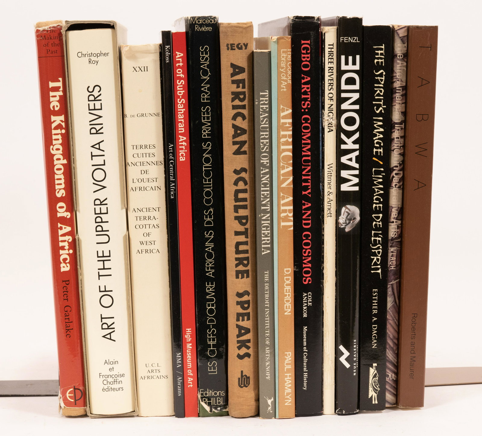 AFRICAN ART HISTORY & REFERENCE BOOKS, 15 PCS. (1 of 4)