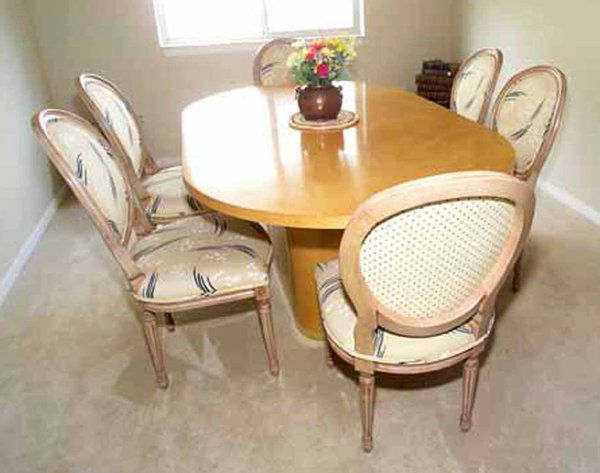 WEST MICHIGAN FURNITURE CO., DINING ROOM SET: WEST MICHIGAN FURNITURE CO., ART DECO & FRENCH STYLE DINING ROOM SET, C. 1930, 9 PIECES:Oval table, L 68", W 44", two leaves, L 20", six chairs in French style, sideboard, L 72" and a display cabinet