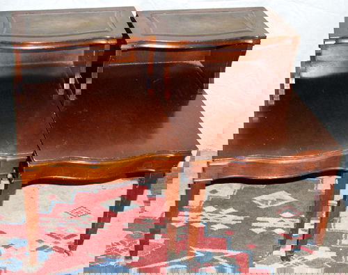 HEPPLEWHITE STYLE, MAHOGANY & LEATHER TOP, TABL: HEPPLEWHITE STYLE, MAHOGANY AND TOOLED LEATHER TOP, STEP TABLES, C. 1940, PAIR, H 2', W 18", L 29":