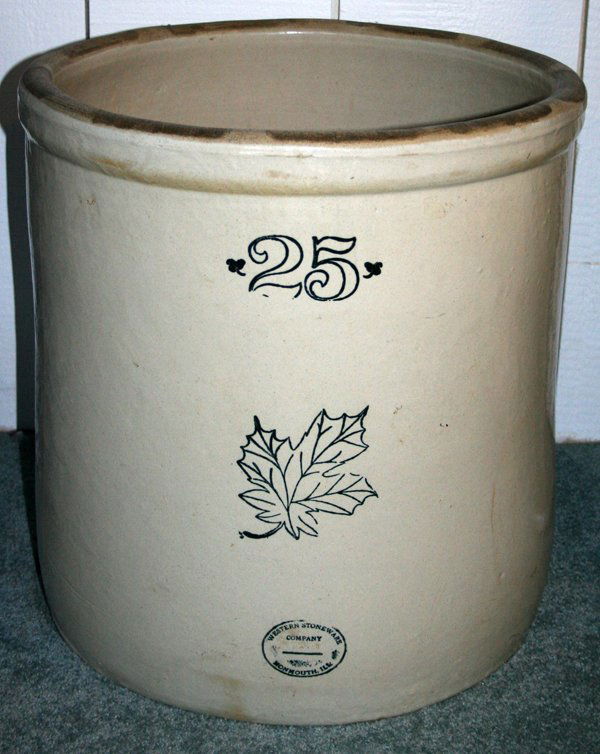 030213 WESTERN STONEWARE CO. POTTERY CROCK, 25 GAL., Mar 12, 2010