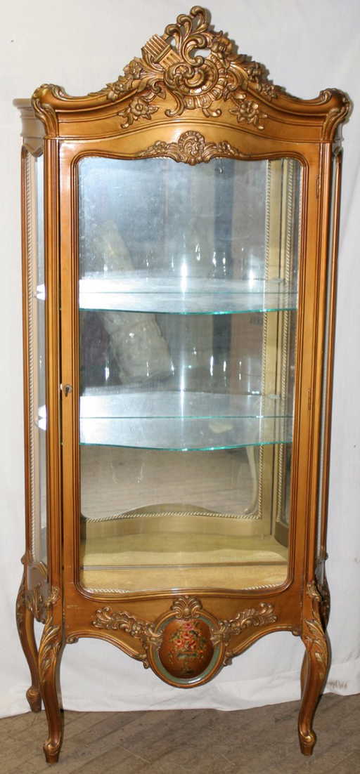 032127: FRENCH PROVINCIAL GOLD LEAF CURIO CABINET - 032127: FRENCH PROVINCIAL GOLD LEAF CURIO CABINET