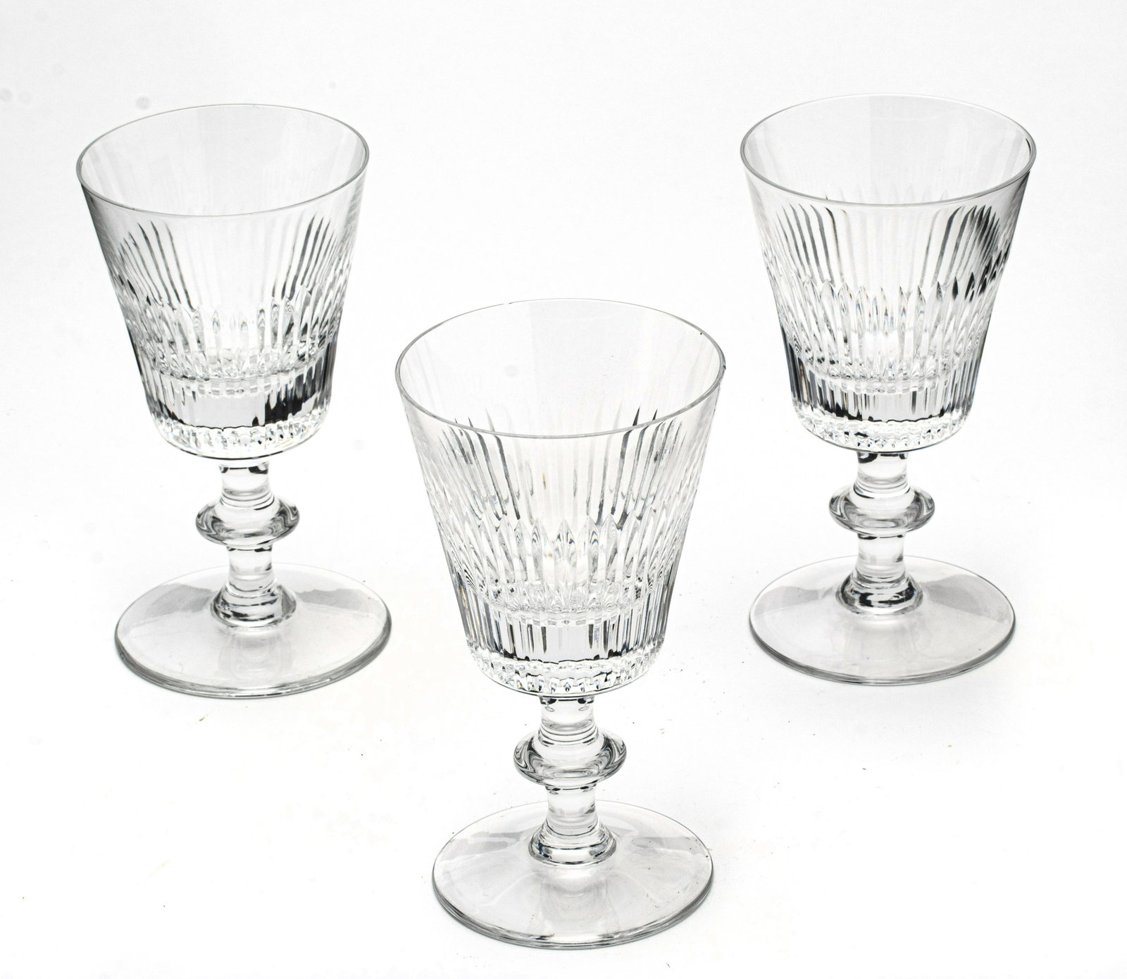 VAL ST. LAMBERT 'STATE REGENT' CRYSTAL WINE GLASSES, 12: VAL ST. LAMBERT 'STATE REGENT' CRYSTAL WINE GLASSES, 12 PCS, H 5"A collection of twelve Val St. Lambert 'State Regent' crystal wine glasses.