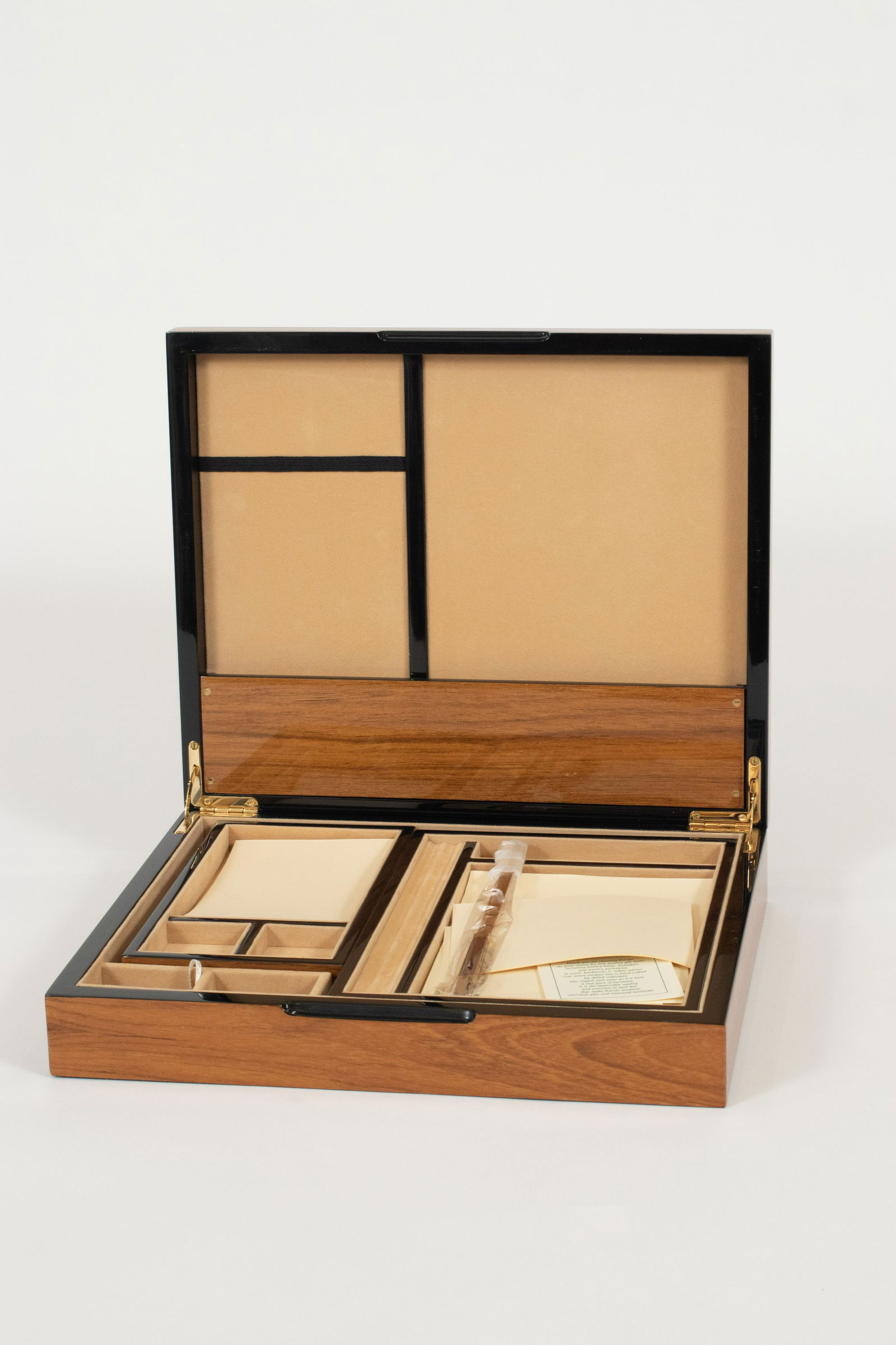 RAGAR ACACIA LETTER BOX. H 3", W 13.75": RAGAR ACACIA LETTER BOX. H 3", W 13.75"Box is calf lined. The box is made with exotic Acacia wood. Depth 11.5". From a Grosse Pointe Shores estate.