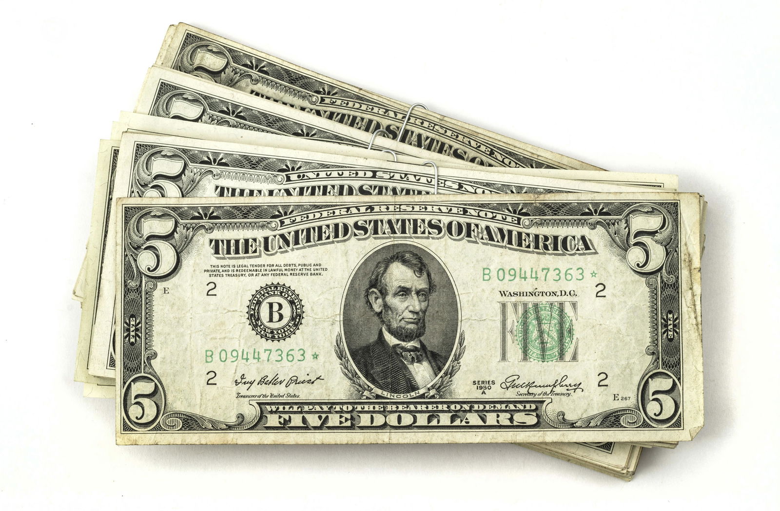 U.S. LINCOLN FIVE DOLLAR BILLS, 1950-1969, 92 PCS, L 6" (1 of 2)