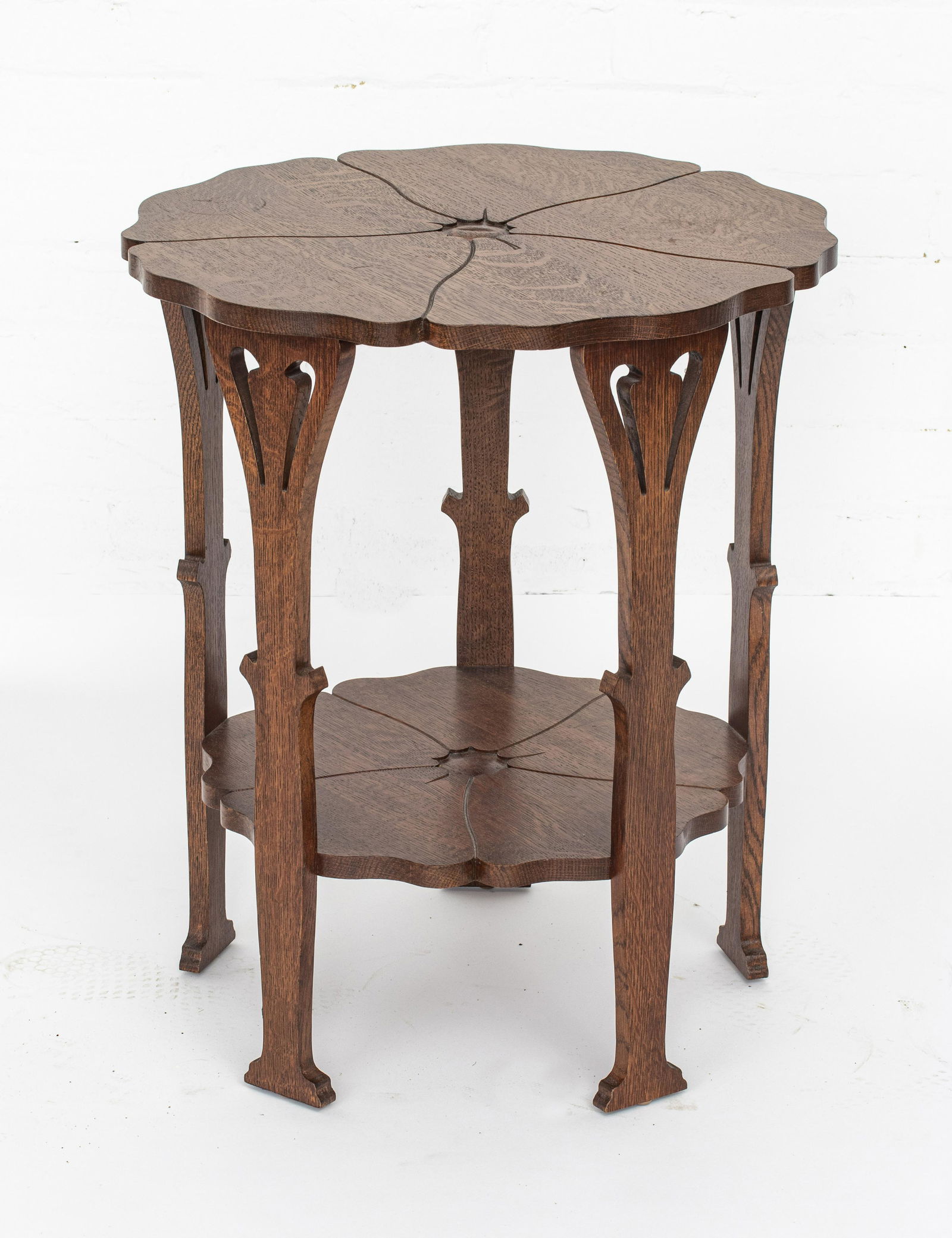 STICKLEY OAK 'POPPY' TABLE, H 23", DIA 19.5" (071078) on Jul 16, 2021