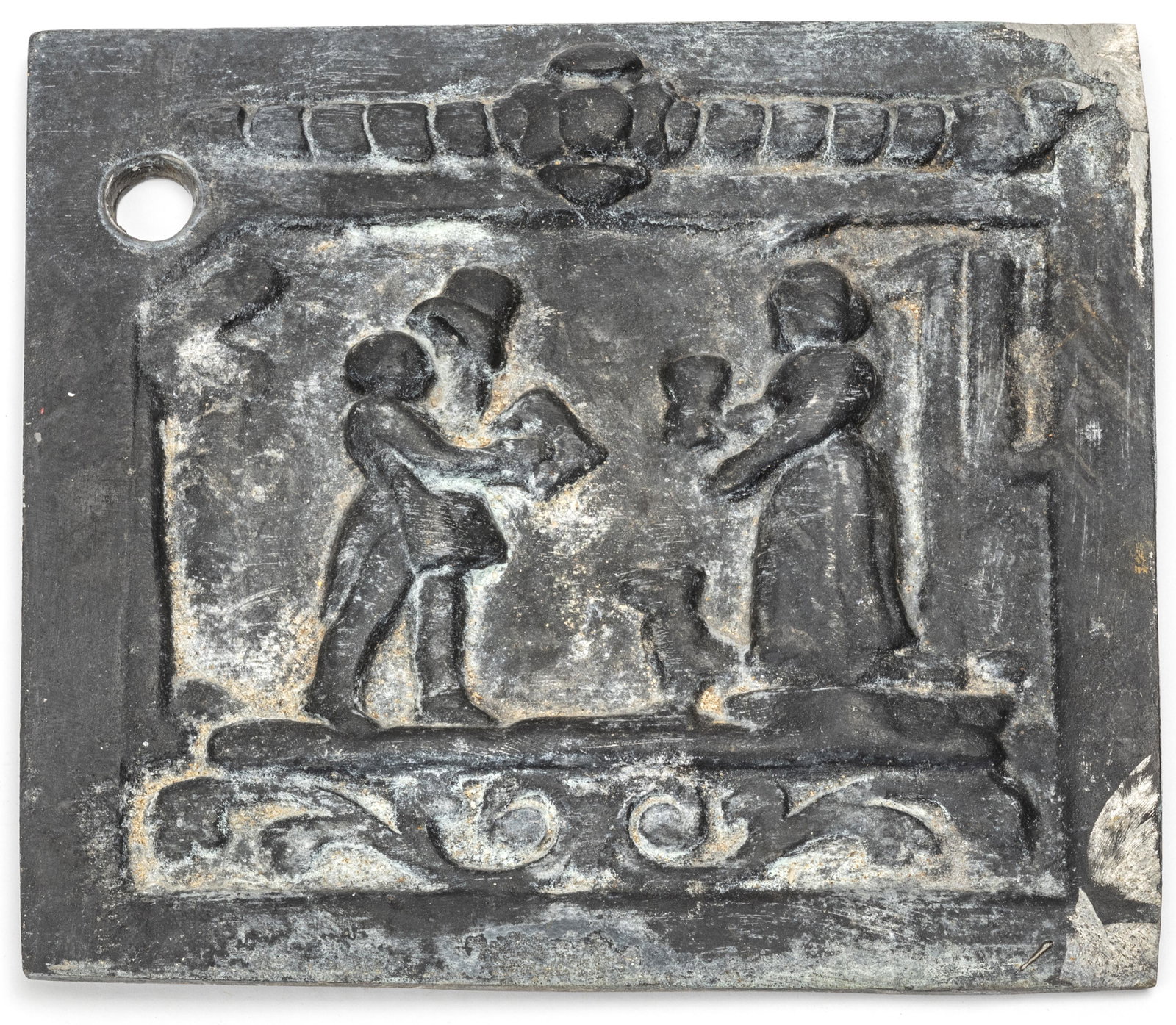 CAST IRON SCENIC FIREPLACE COVER C 1900 H 10" W 9.2": CAST IRON SCENIC FIREPLACE COVER C 1900 H 10" W 9.2" Heart scene in relief. Hole upper left.