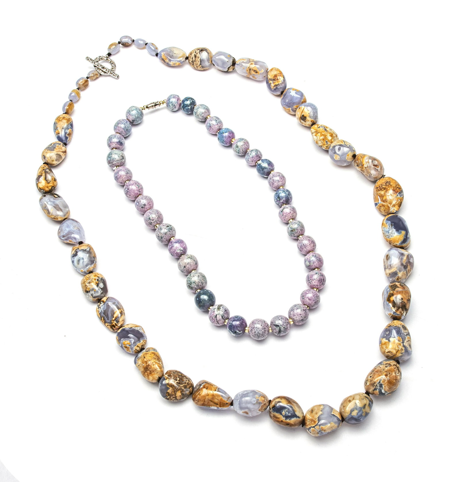 INDIA OPALESCENT STONE NECKLACE AND ONE OTHER 2 L 32",: INDIA OPALESCENT STONE NECKLACE AND ONE OTHER 2 L 32", 18" India necklace with 925 silver toggle clasp.18" symmetrical ball grey, pink necklace. Two total.