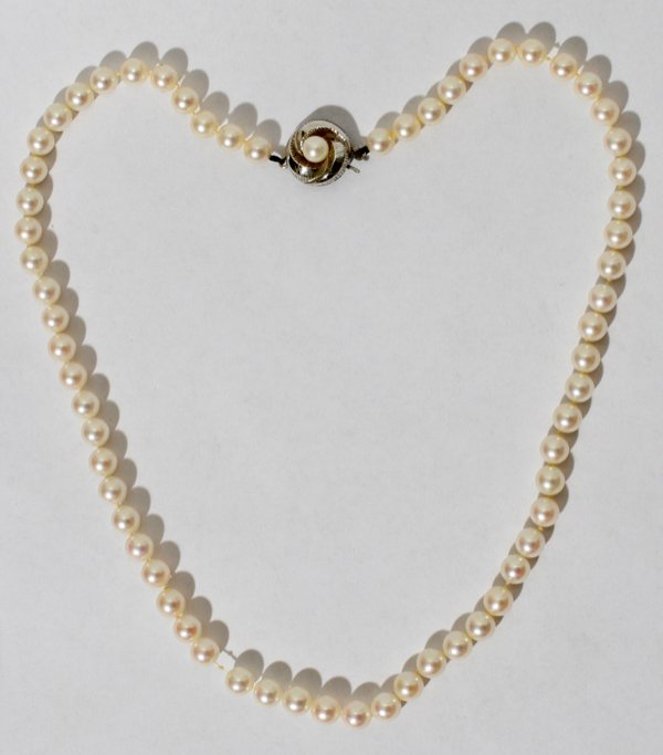 MIKIMOTO 6MM PEARL NECKLACE, L 15": MIKIMOTO 6MM PEARL NECKLACE, L 15":Trademark on clasp.