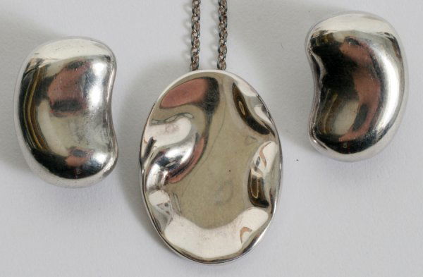 ELSA PERETTI FOR TIFFANY & CO STERLING NECKLACE: ELSA PERETTI FOR TIFFANY & CO. STERLING SILVER NECKLACE, PENDANT & EARRINGS, FOUR:Including 1 pendant, on a chain, marked "Scorpio Tiffany & Co. Elsa Peretti (signature) 1000" together with 1 pair of