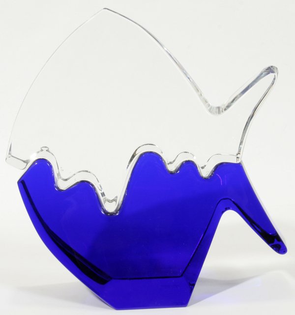 BACCARAT CRYSTAL 'JIG SAW' STYLE FISH, H 7",: BACCARAT CRYSTAL 'JIG SAW' STYLE FISH, H 7", L 6 3/4":"Puzzle" style fish is in two pieces, one clear crystal and the other a cobalt blue. Signed "Baccarat" on the base and also with the acid etched s