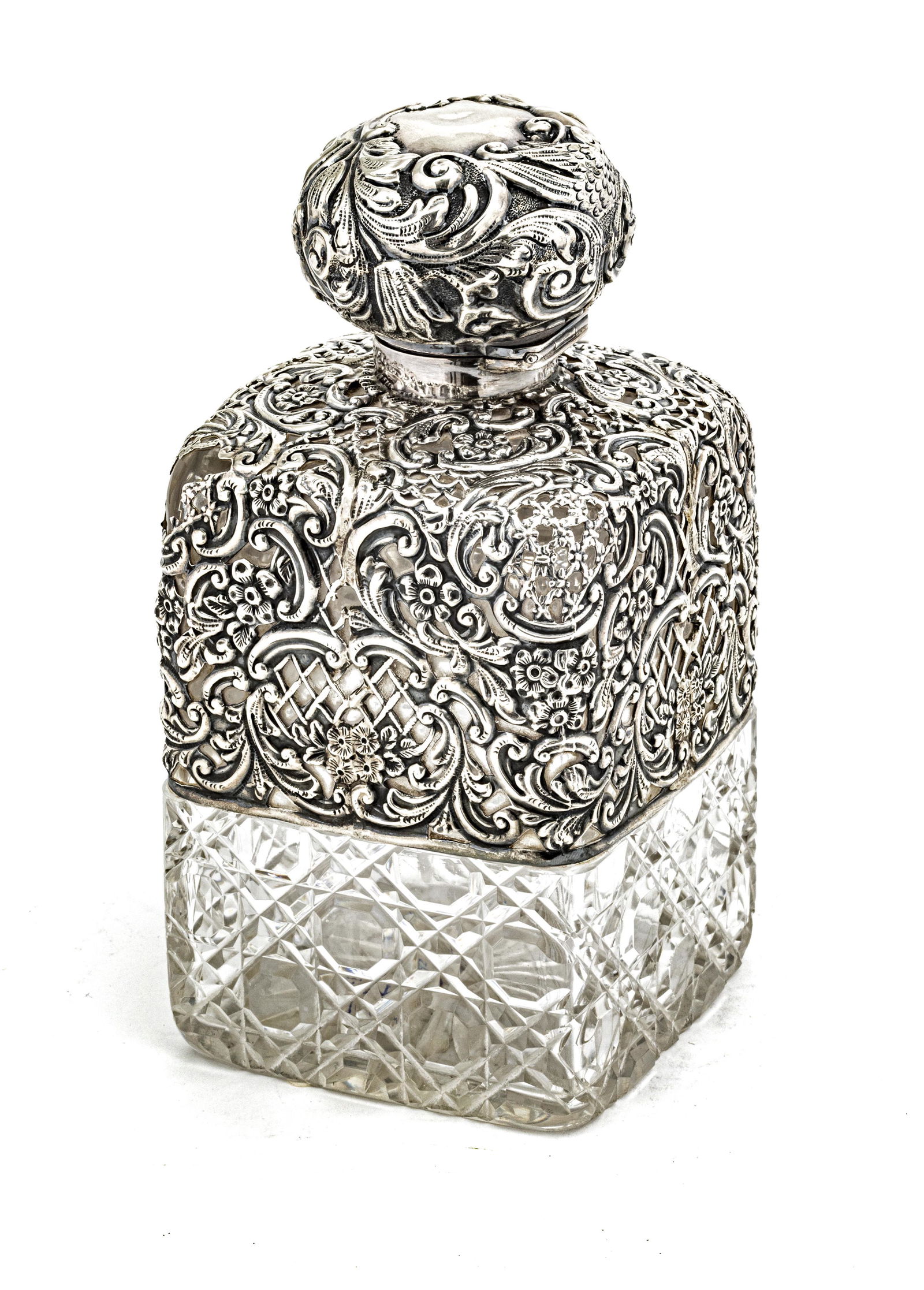 STERLING ENCASED CUT CRYSTAL DECANTER 1901 (1 of 4)